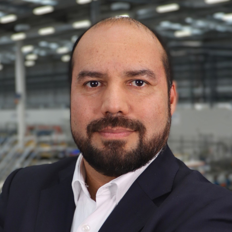 Βustamante_Helio Helio Bustamante
